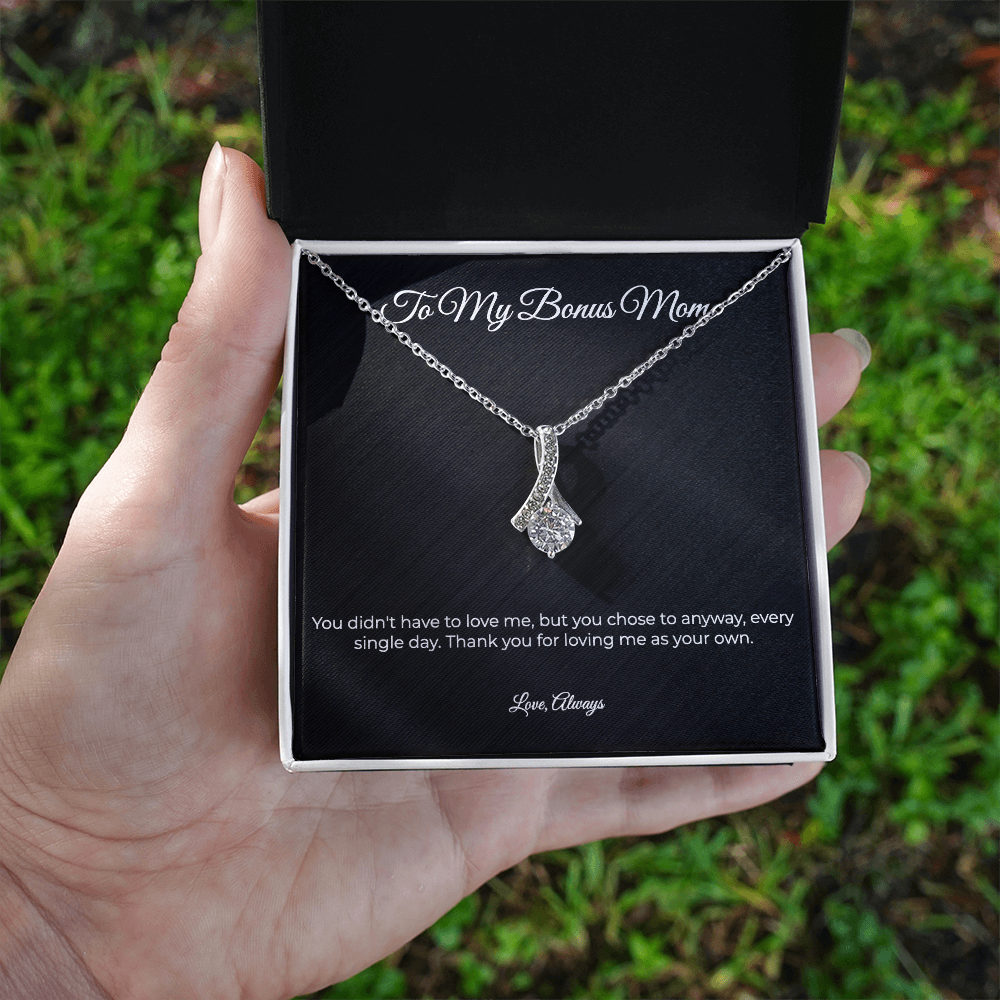 To My Bonus Mom | Alluring Beauty Necklace - Thank You For Loving Me As Your Own